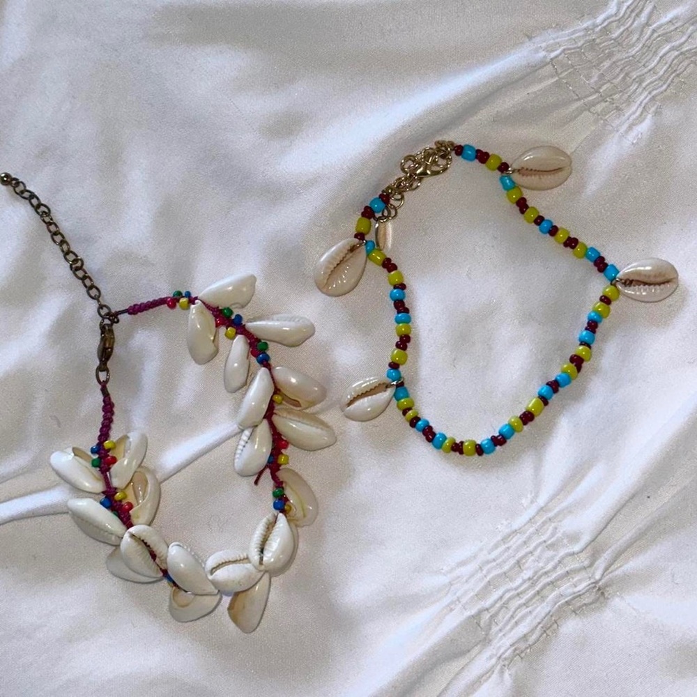 Polka shell bracelet set with colorful beads, vintage